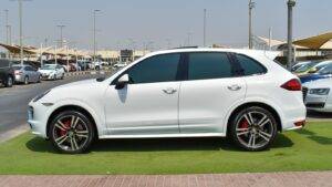 Porsche Cayenne GTS – Image 2