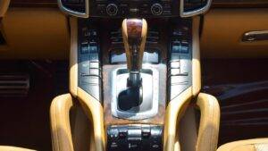 Porsche Cayenne S – Image 23