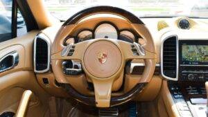 Porsche Cayenne S – Image 11