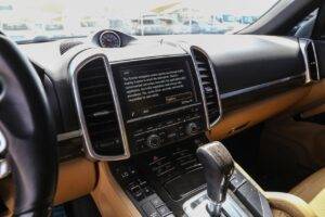 Porsche Cayenne S – Image 15