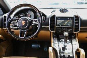 Porsche Cayenne S – Image 9